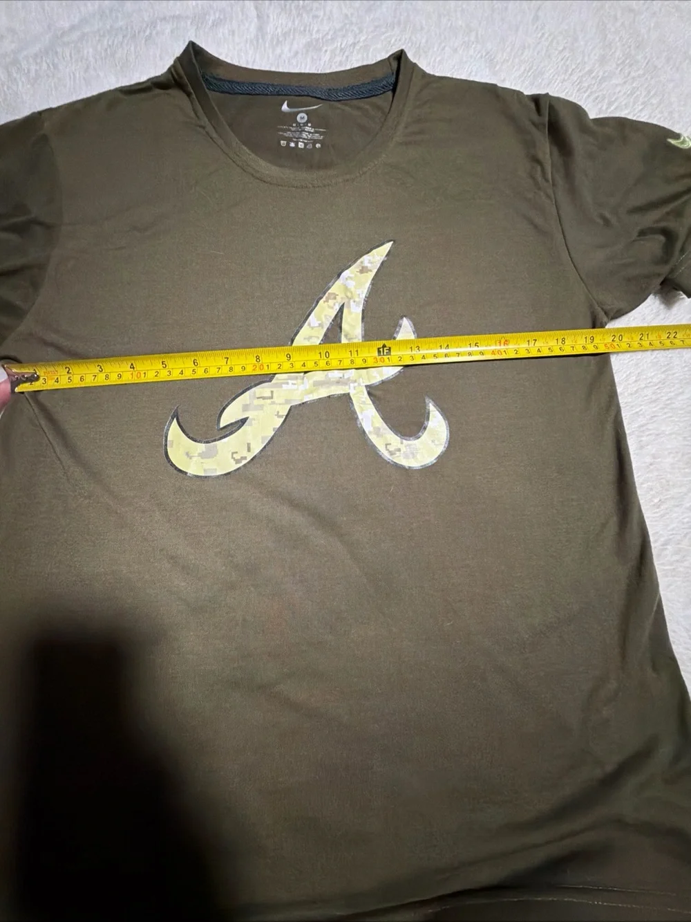 Atlanta Braves Camo Camouflage Nike T-Shirt Men’s Medium MLB Flag Logo